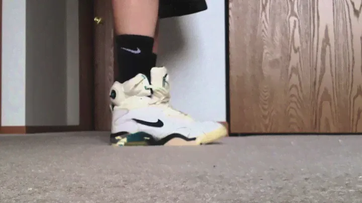 Nike Air Force 180 Pumps