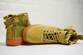 Nike SF Air Force 1 Utility Mid 917753-302